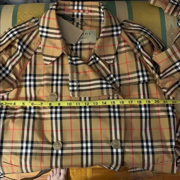 🎉HP🎉BURBERRY
Eastheath Vintage Check Trench Coat - Picture 11 of 14
